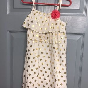 Beautiful girls dress!